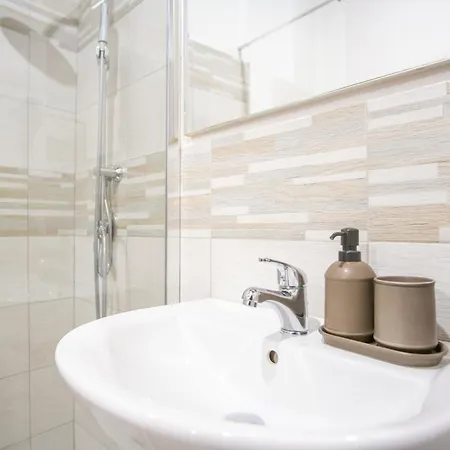 Elegantis Trastevere Comfortable In The Heart Of Historic Lägenhet Rom